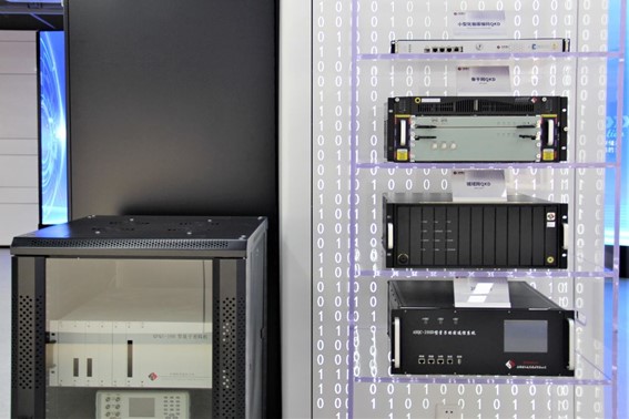 科毅MEMS光開(kāi)關(guān)在數(shù)據(jù)中心互聯(lián)中的拓?fù)浼軜?gòu)